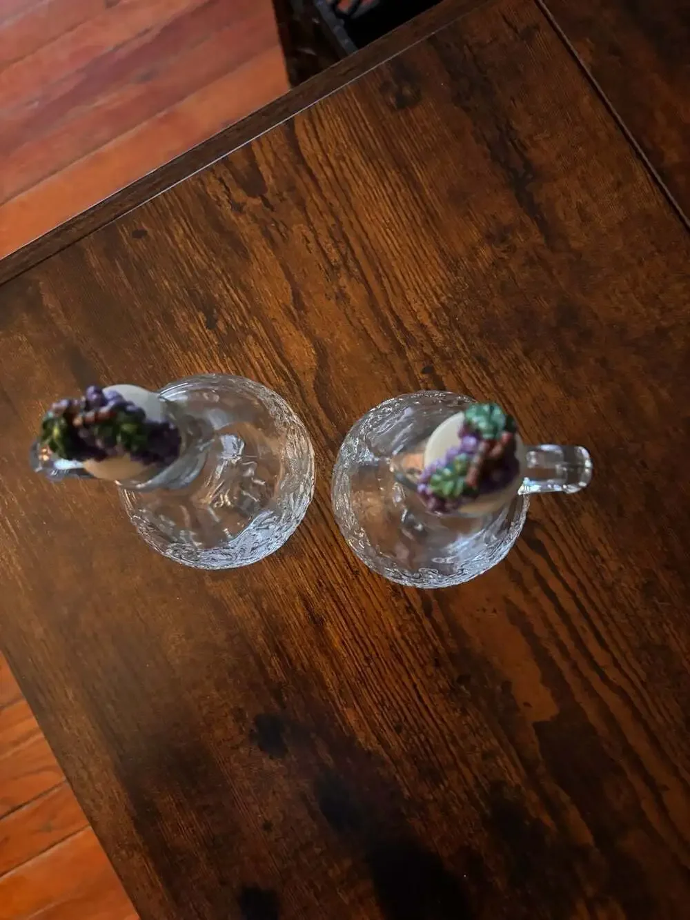 Clear Glass Oil and Vinegar Cruet Set with Decorative Grape Stoppers